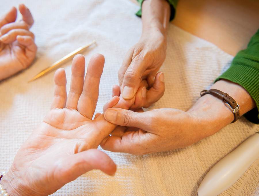 Hand-Rehabilitation in der Ergotherapie